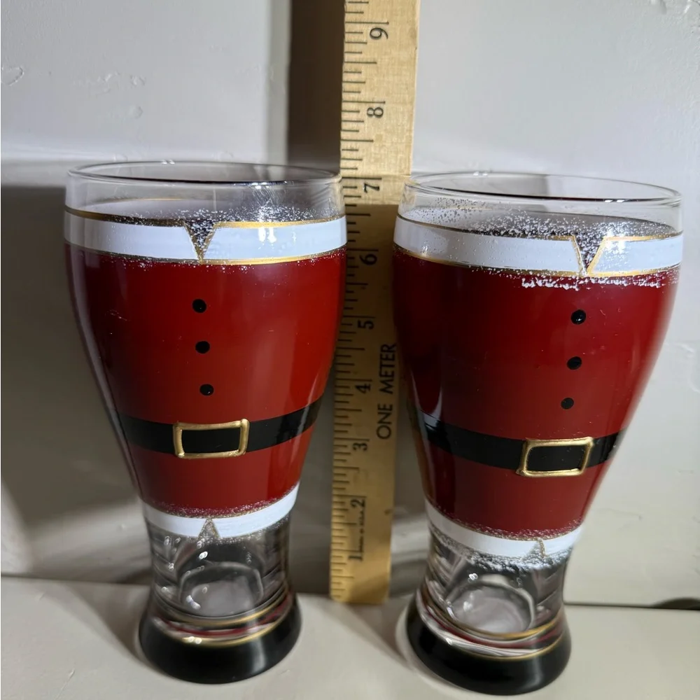 Pair Of Pier 1 Imports Christmas Glasses 20 fl oz Hand Painted‎ Santa